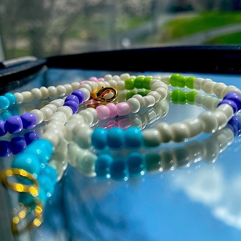 Beaded necklace - Picture 6 of 9